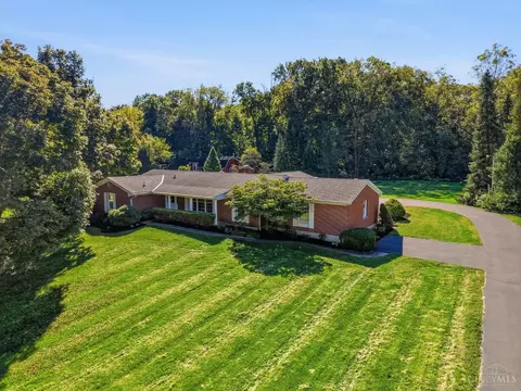 6541 Nickel Rd, Lebanon, OH 45036