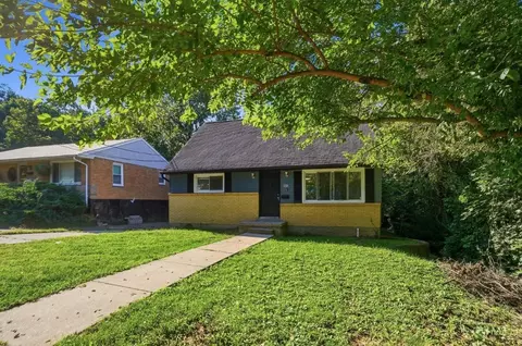 Exterior - 1091 Elda Ln, Cincinnati, OH 45224 photo 3 of 10