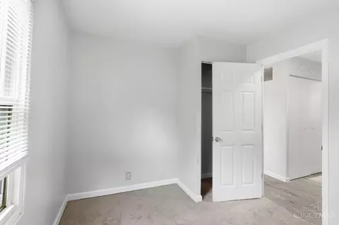 Bedroom - 9520 Crestbrook Dr, Cincinnati, OH 45231 photo 6 of 6