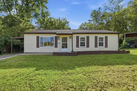 Exterior - 9520 Crestbrook Dr, Cincinnati, OH 45231 photo 2 of 6