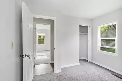 Bedroom - 9520 Crestbrook Dr, Cincinnati, OH 45231 photo 4 of 6