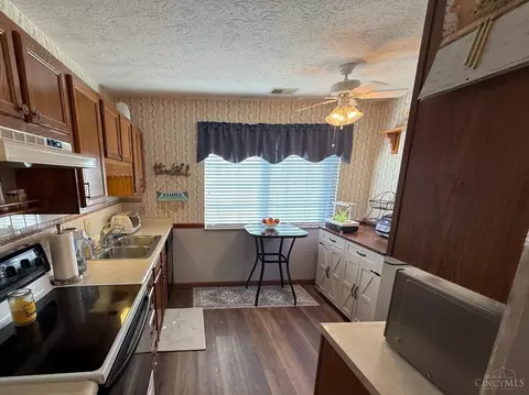 Kitchen - 3963 School Section Rd, Cincinnati, OH 45211 photo 2 of 4