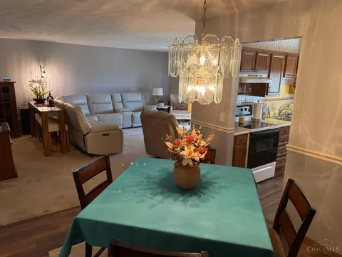 Dining - 3963 School Section Rd, Cincinnati, OH 45211 photo 1 of 2
