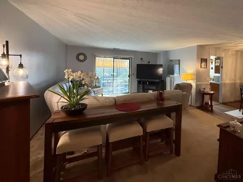 Living - 3963 School Section Rd, Cincinnati, OH 45211 photo 1 of 5
