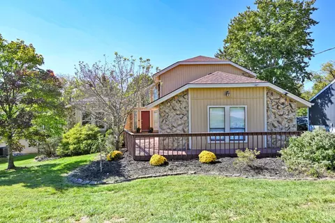 7337 Quail Run Dr, West Chester, OH 45069