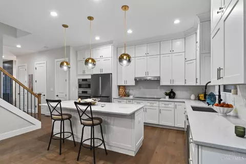 Kitchen - 148 Mulberry St, Cincinnati, OH 45202 photo 2 of 7