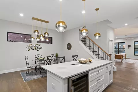 Dining - 148 Mulberry St, Cincinnati, OH 45202 photo 1 of 3