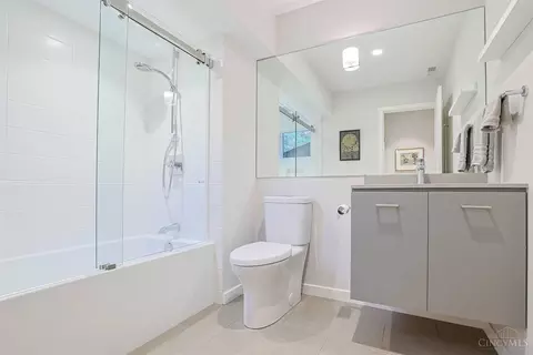 Bath - 3499 Windisch Ave, Cincinnati, OH 45208 photo 5 of 8