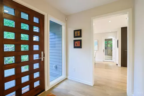 Entry Way - 3499 Windisch Ave, Cincinnati, OH 45208 photo 2 of 7