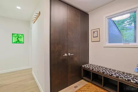 Entry Way - 3499 Windisch Ave, Cincinnati, OH 45208 photo 5 of 7
