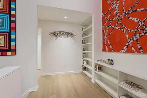 Entry Way - 3499 Windisch Ave, Cincinnati, OH 45208 photo 4 of 7