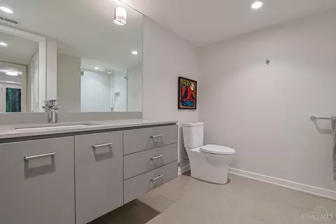 Bath - 3499 Windisch Ave, Cincinnati, OH 45208 photo 6 of 8