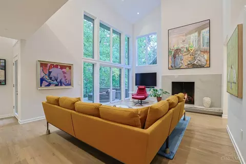 Living - 3499 Windisch Ave, Cincinnati, OH 45208 photo 1 of 5