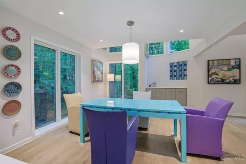 Dining - 3499 Windisch Ave, Cincinnati, OH 45208 photo 2 of 5