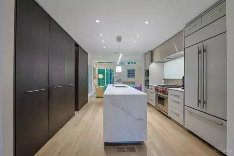 Kitchen - 3499 Windisch Ave, Cincinnati, OH 45208 photo 3 of 5