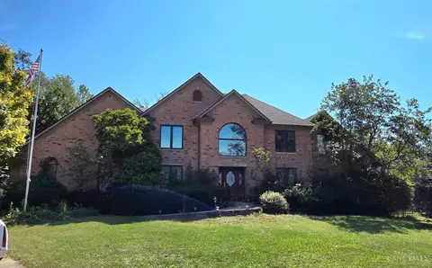 2560 Mahogany Trl, Centerville, OH 45458