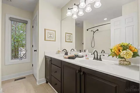 Bath - 55 Pinehurst Pl, Springboro, OH 45066 photo 1 of 6