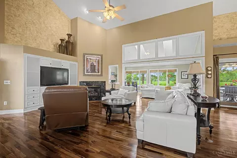 Living - 55 Pinehurst Pl, Springboro, OH 45066 photo 3 of 5