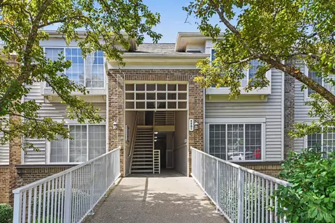 9901 Regatta Dr, Cincinnati, OH 45252