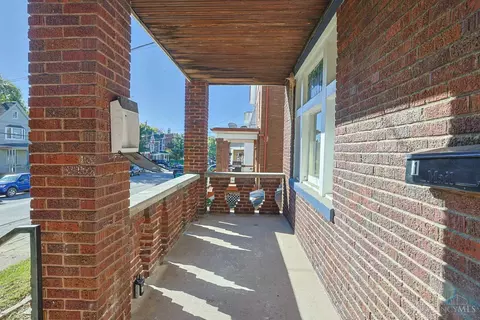 Exterior - 1125 Seton Ave, Cincinnati, OH 45205 photo 4 of 9