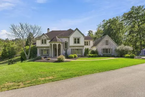 8575 Sleepy Hollow Dr, Cincinnati, OH 45243