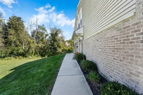 Exterior - 4654 Trophy Ln, Batavia, OH 45103 photo 5 of 7