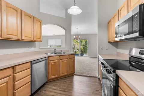 Kitchen - 4654 Trophy Ln, Batavia, OH 45103 photo 2 of 4