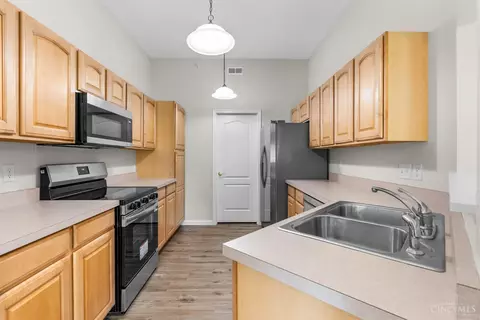Kitchen - 4654 Trophy Ln, Batavia, OH 45103 photo 1 of 4