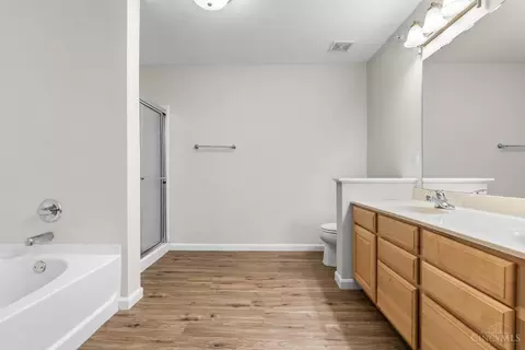 Bath - 4654 Trophy Ln, Batavia, OH 45103 photo 3 of 5