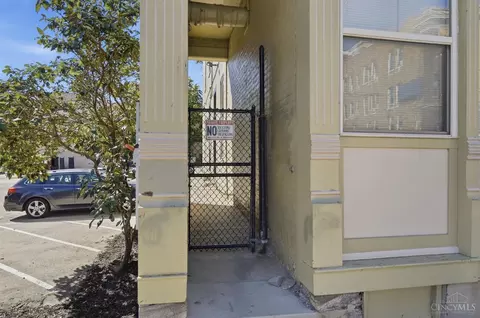 Exterior - 5 University Ave, Cincinnati, OH 45219 photo 1 of 5