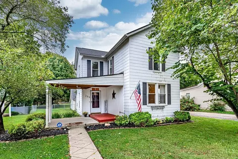 209 Main St, College Corner, OH 45003