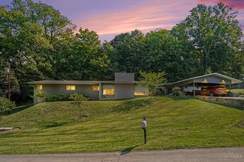 700 Eversole Rd, Anderson Twp, OH 45230