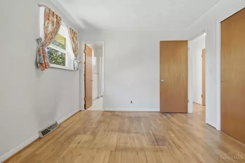 Bedroom - 106 Etta Ave, Harrison, OH 45030 photo 6 of 7