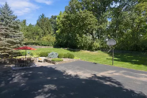Exterior - 6626 Rollaway Rd, Cincinnati, OH 45236 photo 6 of 13