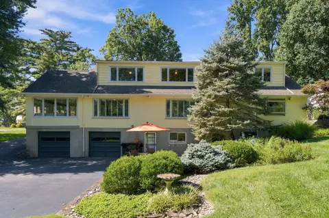 Exterior - 6626 Rollaway Rd, Cincinnati, OH 45236 photo 4 of 13