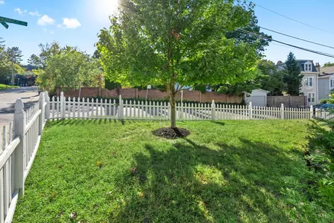 Exterior - 2000 Breen St, Cincinnati, OH 45208 photo 5 of 7