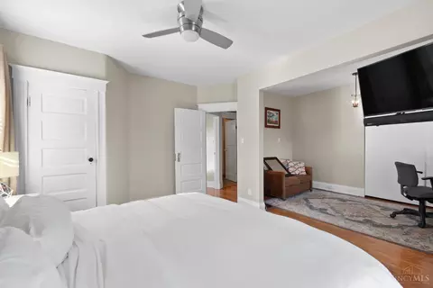 Bedroom - 2000 Breen St, Cincinnati, OH 45208 photo 2 of 7