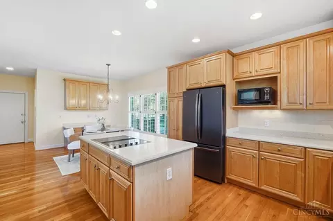 Kitchen - 6318 Tarton Fields Ln, Mason, OH 45040 photo 6 of 7
