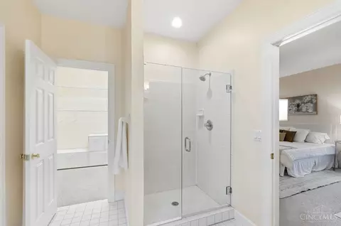 Bath - 6318 Tarton Fields Ln, Mason, OH 45040 photo 5 of 7