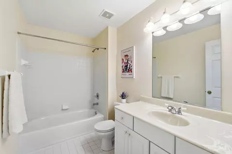 Bath - 6318 Tarton Fields Ln, Mason, OH 45040 photo 6 of 7