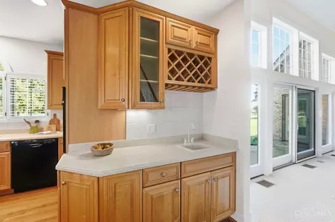 Kitchen - 6318 Tarton Fields Ln, Mason, OH 45040 photo 7 of 7