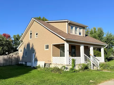 Exterior - 1217 Eureka Dr, Kettering, OH 45419 photo 4 of 9