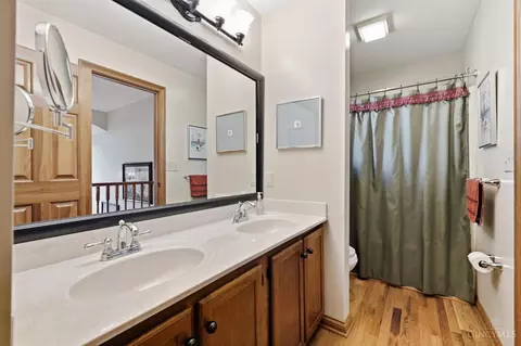 Bath - 5599 Rapid Run Rd, Cincinnati, OH 45238 photo 6 of 7
