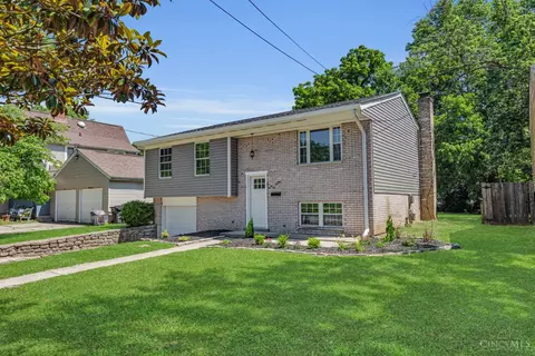 6826 Parkland Ave, Cincinnati, OH 45233
