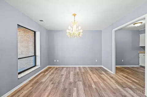 Dining - 3533 Amberacres Dr, Cincinnati, OH 45237 photo 2 of 3