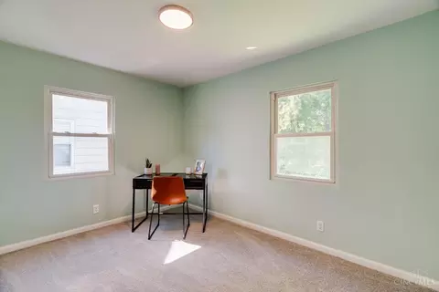 Bedroom - 6017 Elbrook Ave, Golf Manor, OH 45237 photo 3 of 7