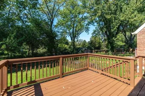 Exterior - 6017 Elbrook Ave, Golf Manor, OH 45237 photo 3 of 7