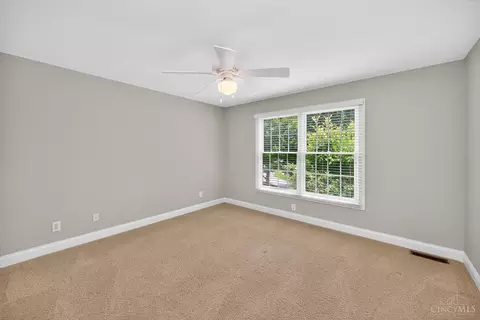 Bedroom - 6607 Red Hawk Ct, Hamilton Township, OH 45039 photo 3 of 7