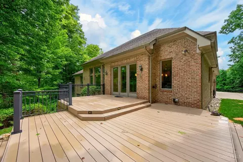 Exterior - 6607 Red Hawk Ct, Hamilton Township, OH 45039 photo 11 of 14
