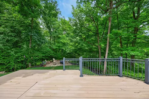 Exterior - 6607 Red Hawk Ct, Hamilton Township, OH 45039 photo 10 of 14